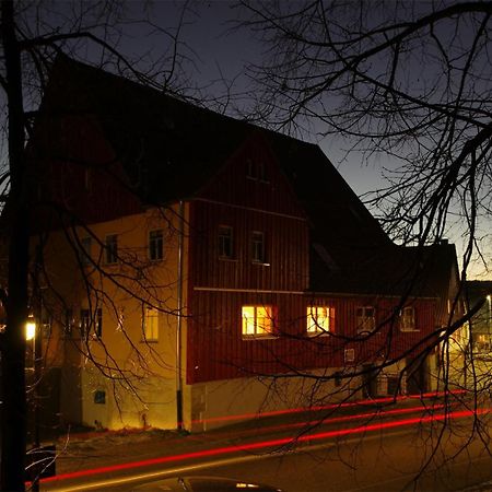 Gemuetliche Gaestezimmer In Einem Neu Sanierten Fachwerkhaus Sachsenheim Dış mekan fotoğraf