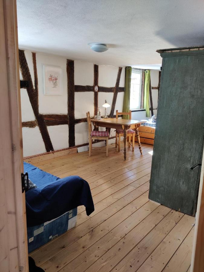Gemuetliche Gaestezimmer In Einem Neu Sanierten Fachwerkhaus Sachsenheim Dış mekan fotoğraf