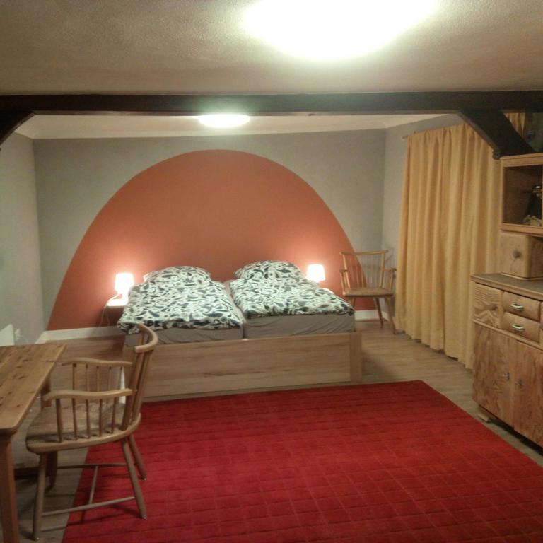 Gemuetliche Gaestezimmer In Einem Neu Sanierten Fachwerkhaus Sachsenheim Dış mekan fotoğraf