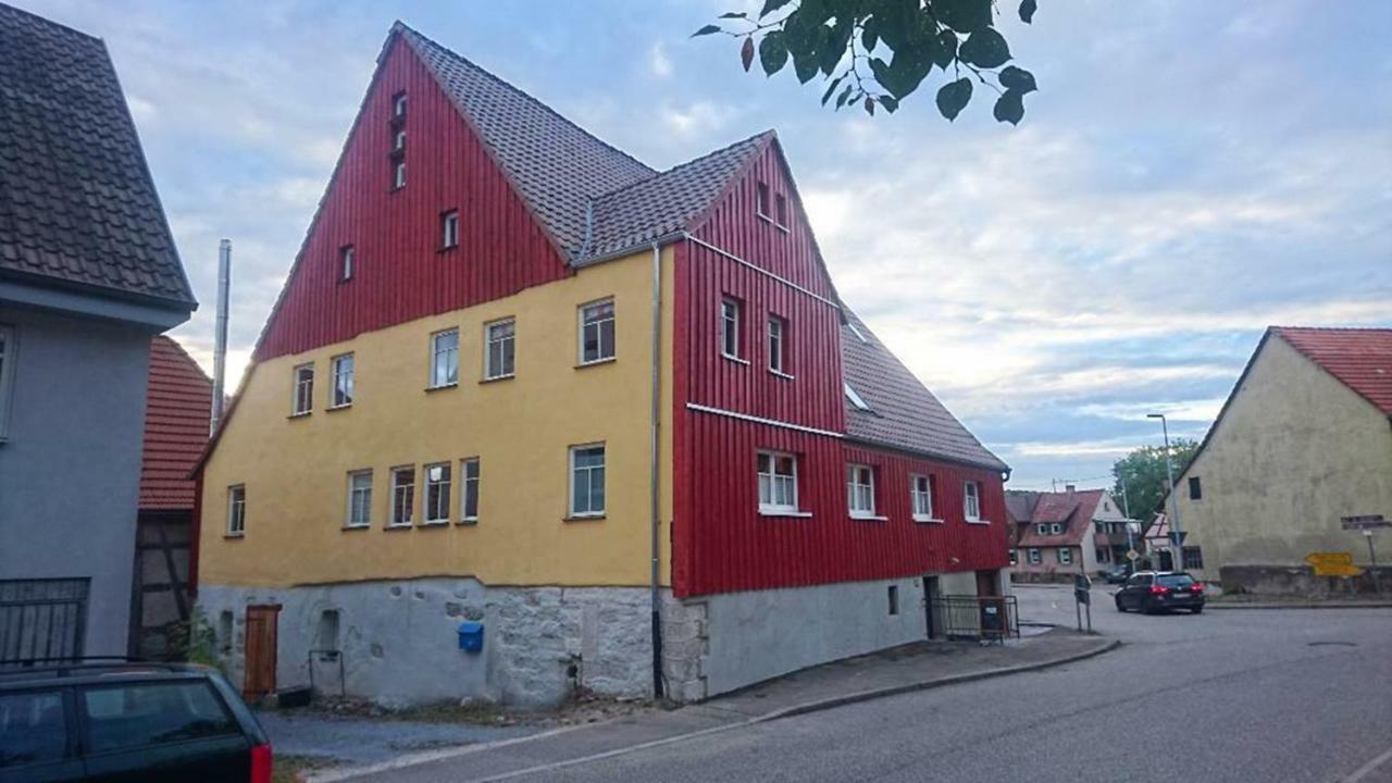 Gemuetliche Gaestezimmer In Einem Neu Sanierten Fachwerkhaus Sachsenheim Dış mekan fotoğraf